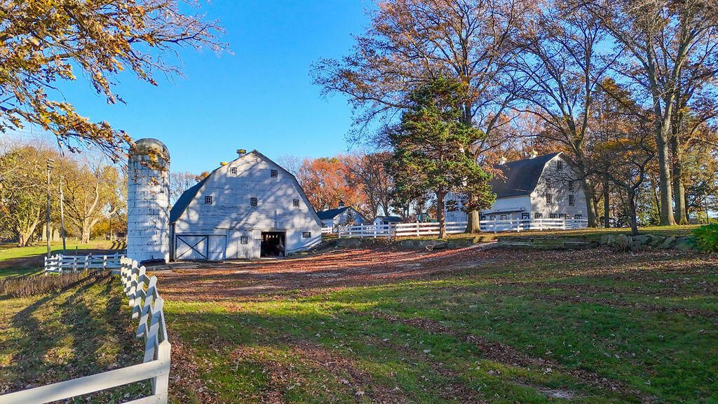 Photo of 3855 W Johnson Road, La Porte, IN 46350 (MLS # 830243)