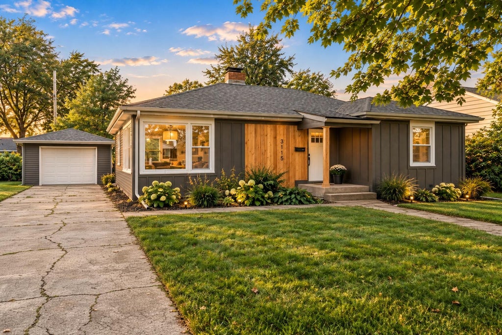 Photo of 3115 Franklin Street, Highland, IN 46322 (MLS # 845509)