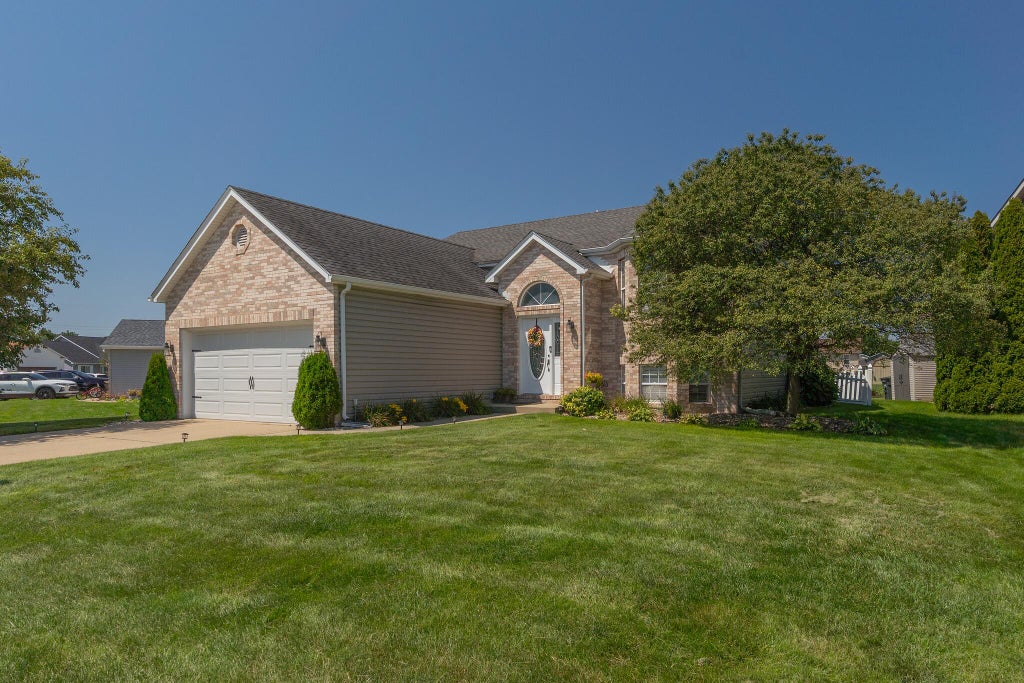 Photo of 1317 Csokasy Lane, Hobart, IN 46342 (MLS # 844856)