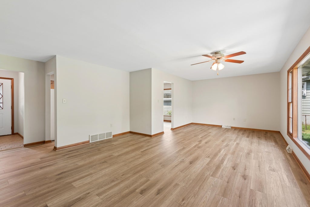 Photo of 1009 Illinois Street, Valparaiso, IN 46383 (MLS # 842396)