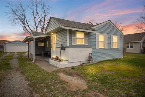 2228 S Putnam Lake Station IN 46405