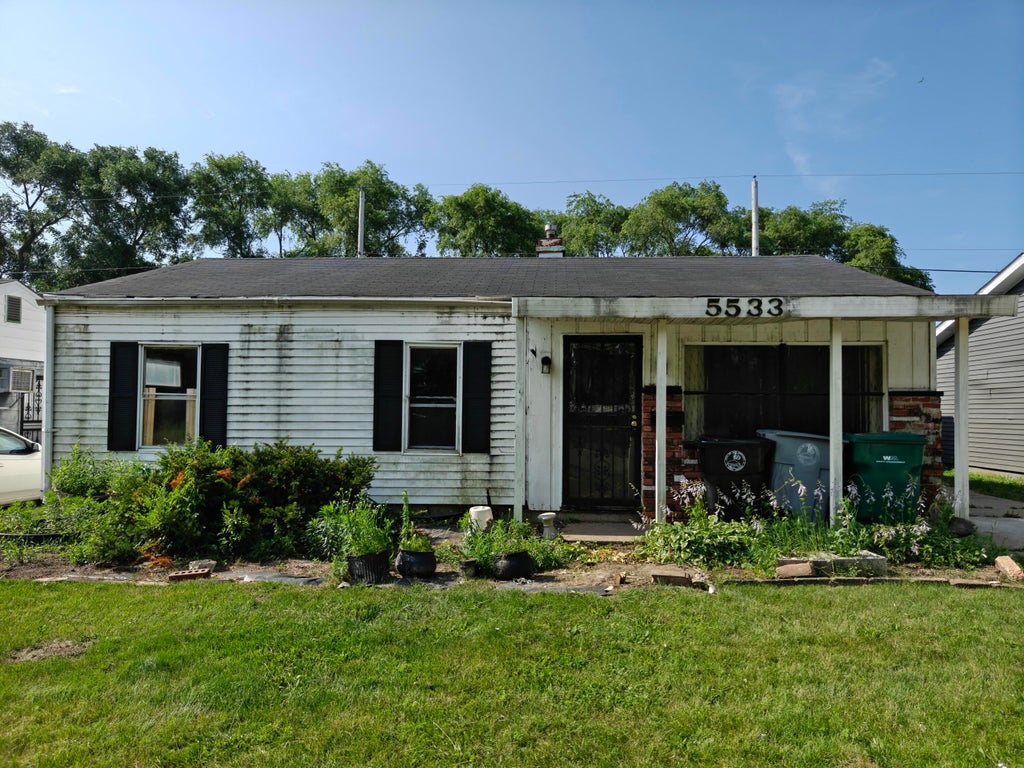 Photo of 5533 E 13th Place, Gary, IN 46403 (MLS # 845599)