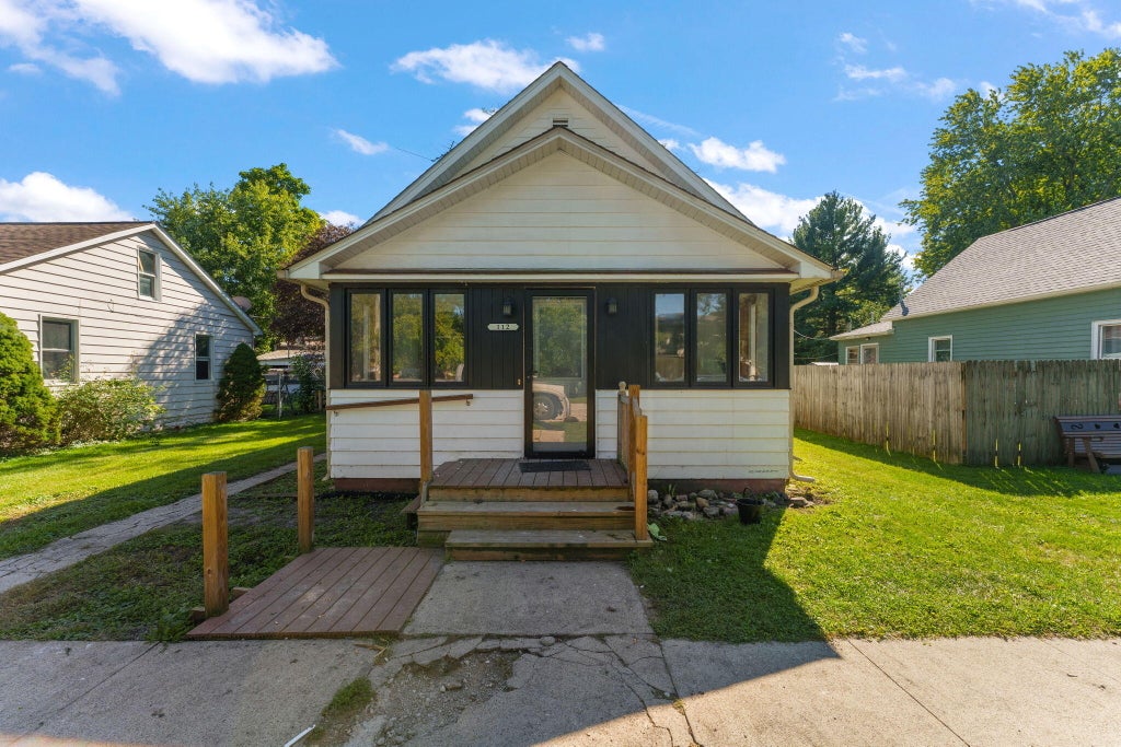 Photo of 112 W Ohio Street, La Crosse, IN 46348 (MLS # 847642)