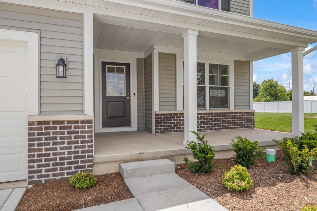 Photo of 463 E 130th Avenue, Crown Point, IN 46307 (MLS # 843888)