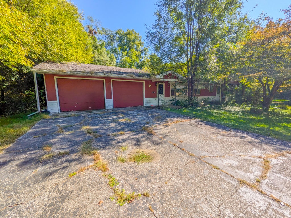 Photo of 3773 N Everly Drive, La Porte, IN 46350 (MLS # 847082)