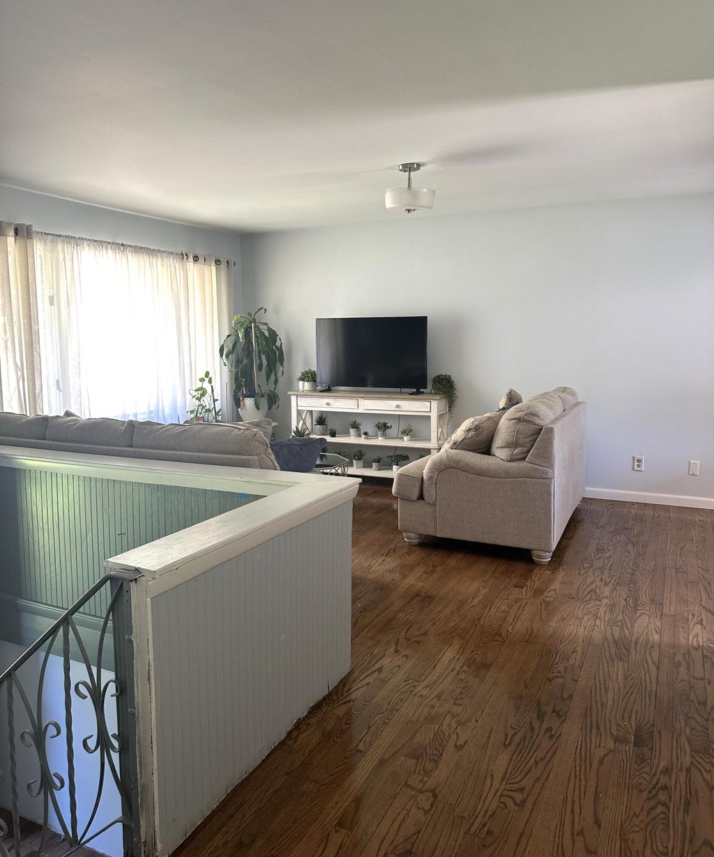 Photo of 1243 N Lafayette Court, Griffith, IN 46319 (MLS # 840837)