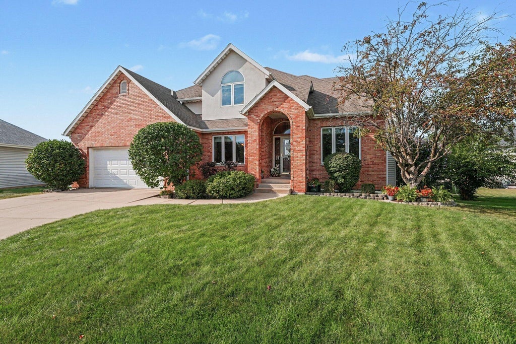 Photo of 2226 Cowan Court, Schererville, IN 46375 (MLS # 845473)