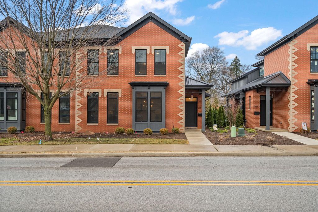 Photo of 201 N Campbell Street, Valparaiso, IN 46385 (MLS # 839153)