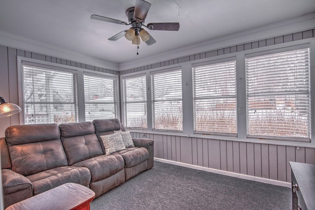 Photo of 516 E North Street, Crown Point, IN 46307 (MLS # 833767)