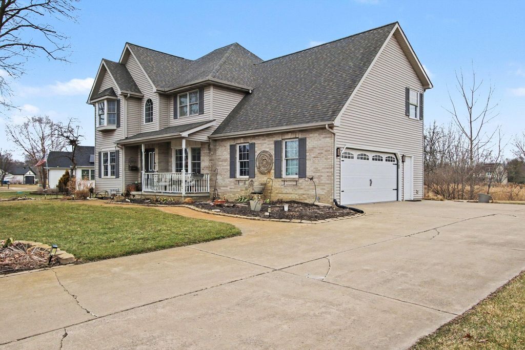 Photo of 22 Covington Drive, Valparaiso, IN 46385 (MLS # 834861)