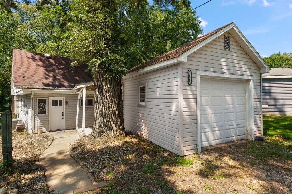 Photo of 13907 Lauerman Street, Cedar Lake, IN 46303 (MLS # 844175)