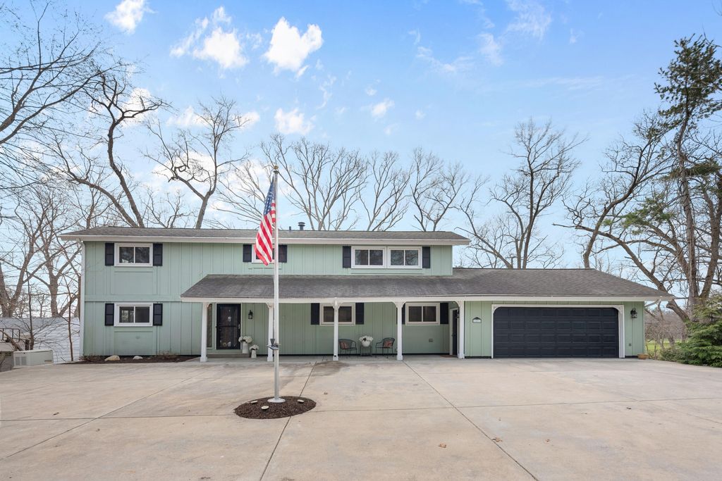 Photo of 2401 Florimond Drive, Long Beach, IN 46360 (MLS # 837313)