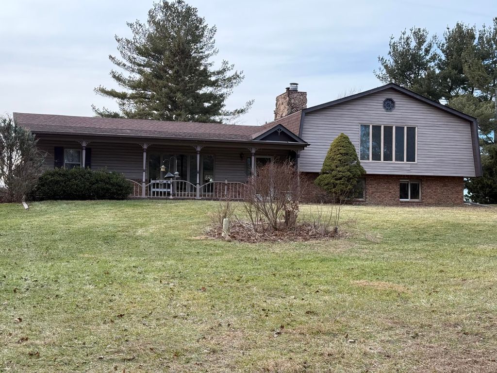 Photo of 368 S 600 W, Hebron, IN 46341 (MLS # 832956)