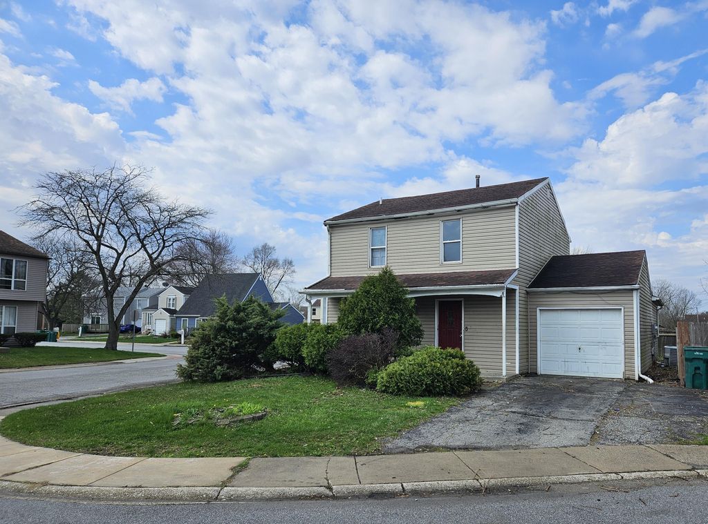 Photo of 962 W 59th Circle, Merrillville, IN 46410 (MLS # 837106)