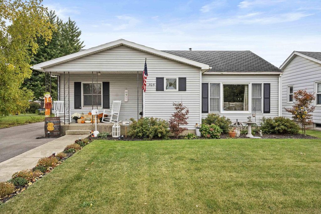 Photo of 705 E Grace Street, Rensselaer, IN 47978 (MLS # 829528)