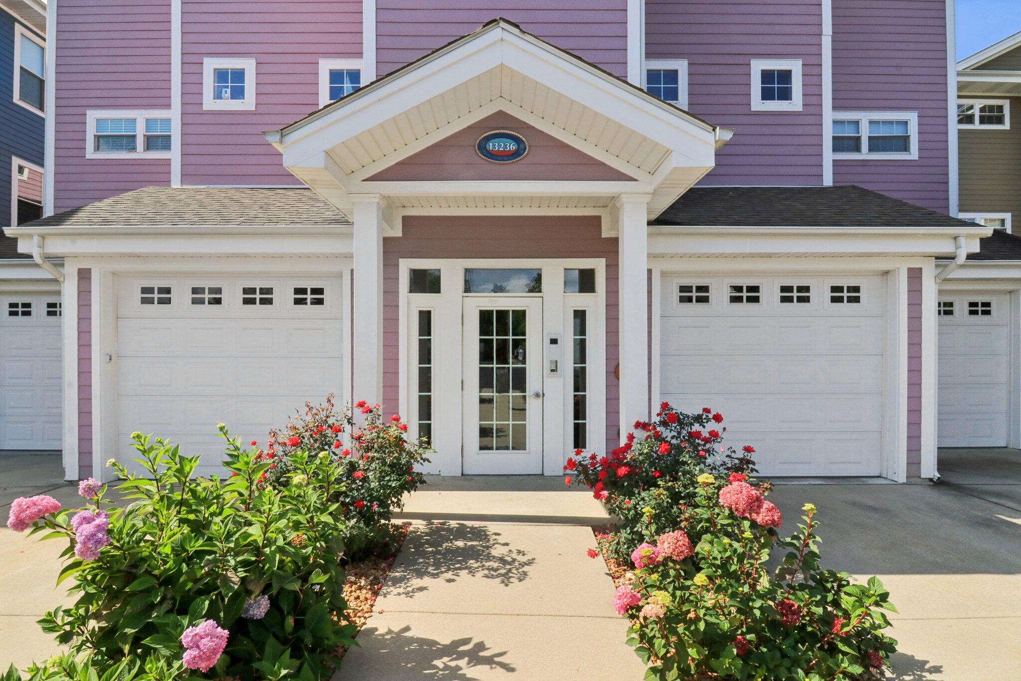 13236 E Lakeshore Drive J-302