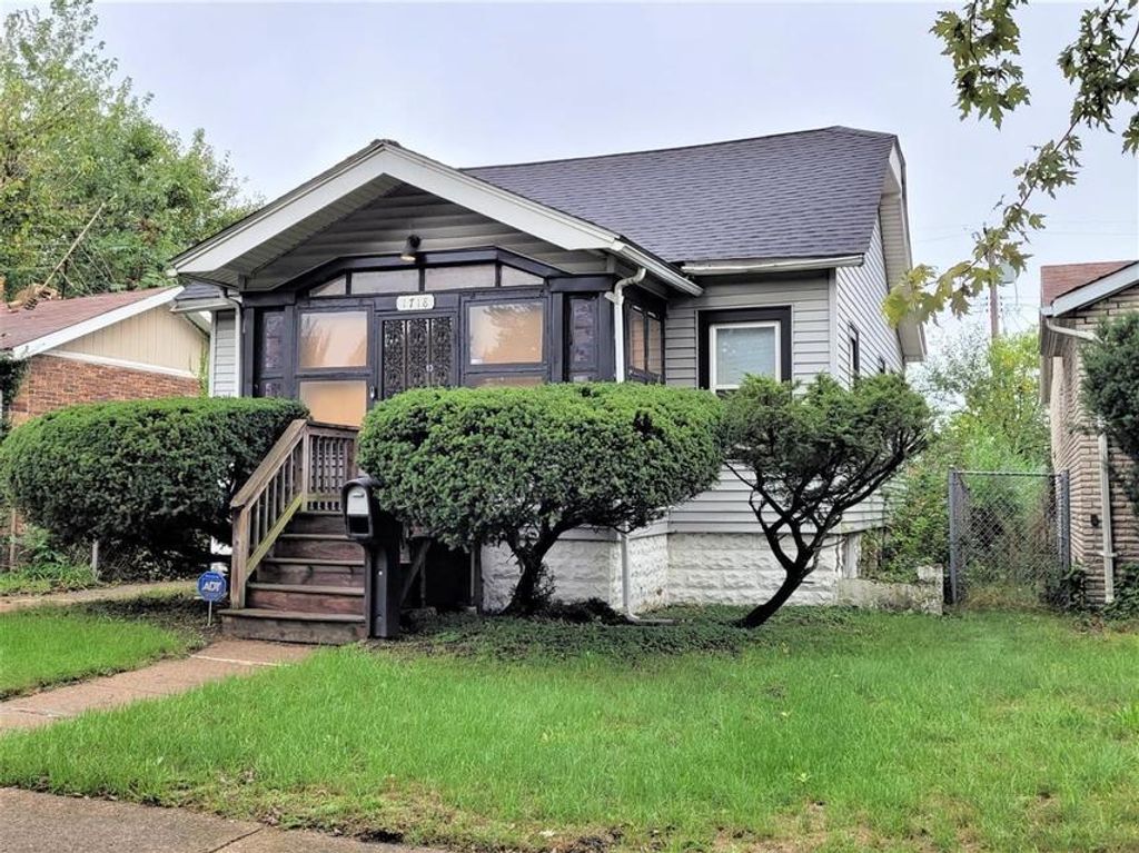 Photo of 1718 Roosevelt Place, Gary, IN 46404 (MLS # 838177)