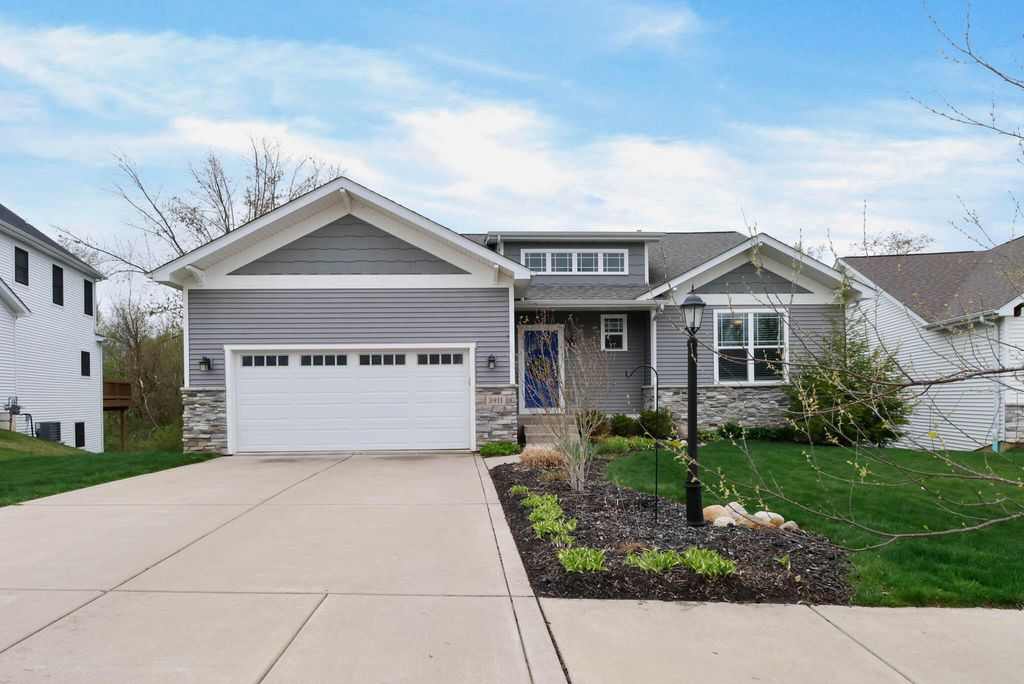 Photo of 3911 Crown Drive, Valparaiso, IN 46383 (MLS # 834629)