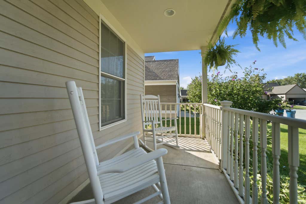 Photo of 803 Olde Towne Square, Chesterton, IN 46304 (MLS # 844002)