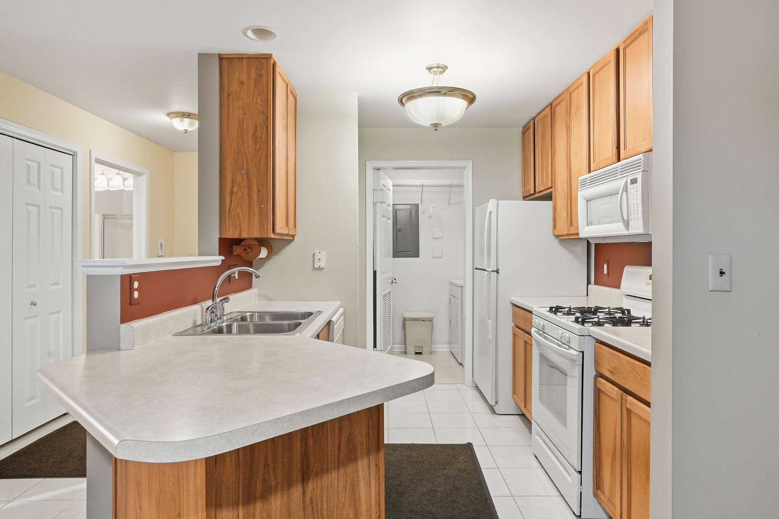 545 Cambridge Court 1d