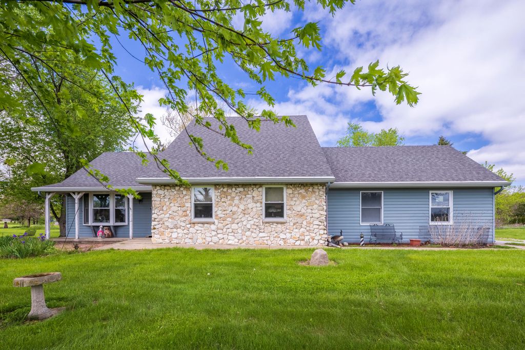 Photo of 9300 W 1100 N, DeMotte, IN 46310 (MLS # 837933)