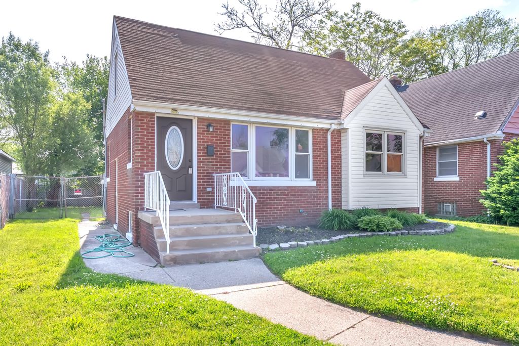 Photo of 7221 Mclaughlin Avenue, Hammond, IN 46324 (MLS # 839400)