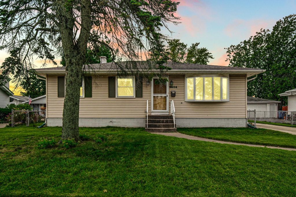 Photo of 9624 O Day Drive, Highland, IN 46322 (MLS # 829380)