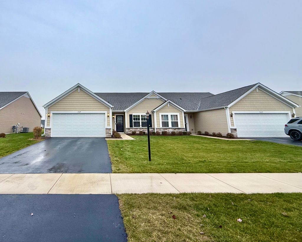 Photo of 15629 W 101st Lane, Dyer, IN 46311 (MLS # 831315)