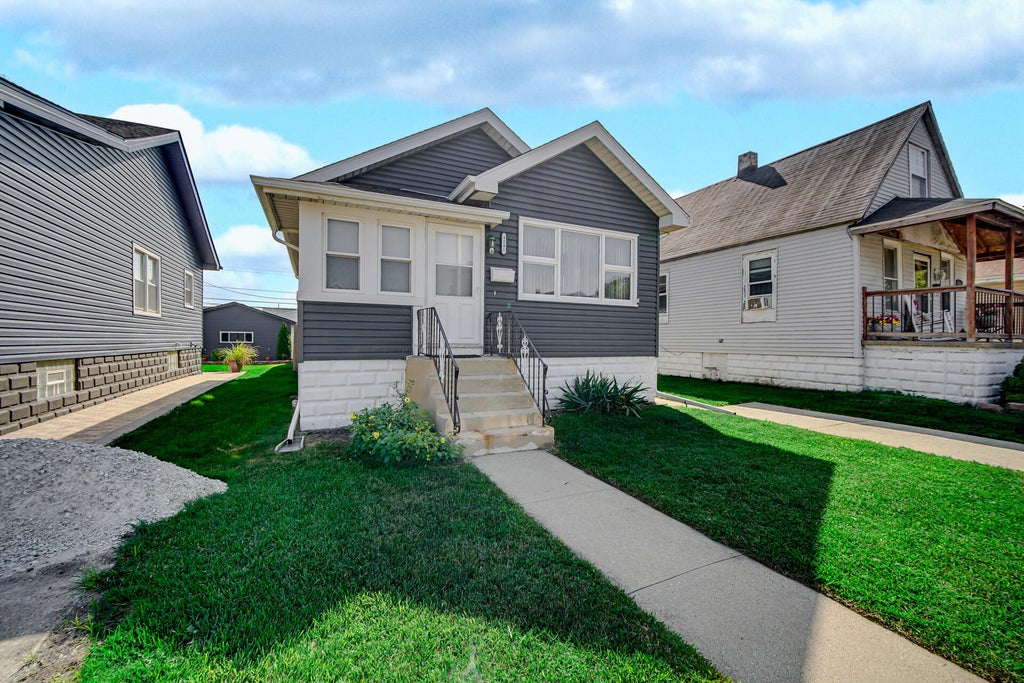 Photo of 4241 Hohman Avenue, Hammond, IN 46327 (MLS # 844710)