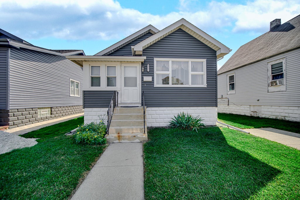 Photo of 4241 Hohman Avenue, Hammond, IN 46327 (MLS # 844710)