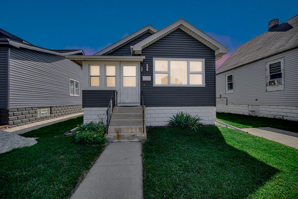Photo of 4241 Hohman Avenue, Hammond, IN 46327 (MLS # 844710)