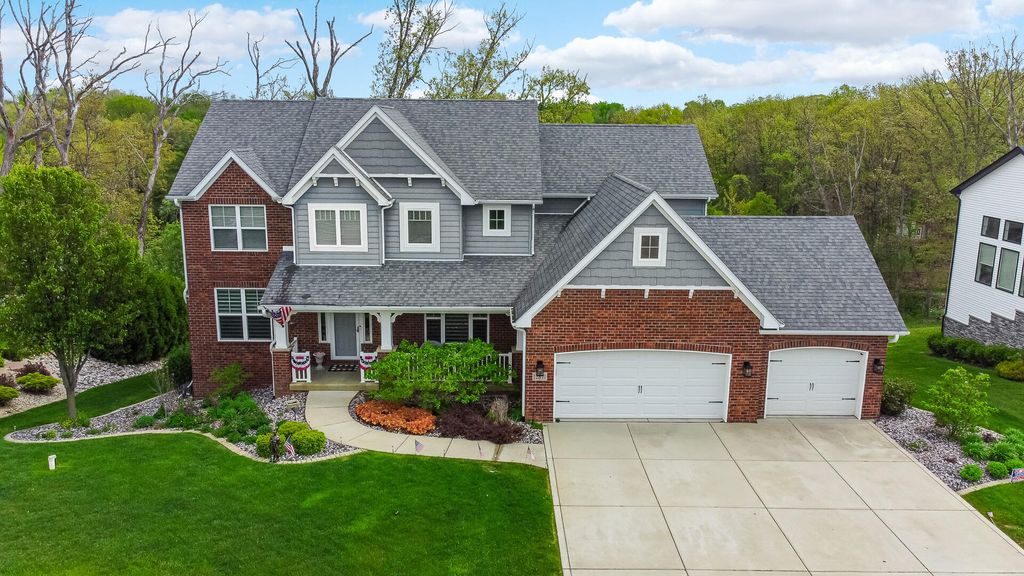 Photo of 12871 Baker Court, Crown Point, IN 46307 (MLS # 838545)
