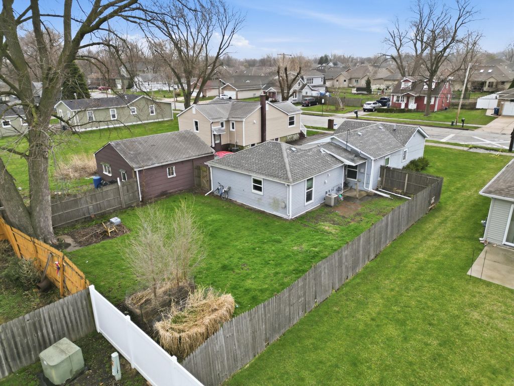 Photo of 2623 Hart Road, Highland, IN 46322 (MLS # 836955)