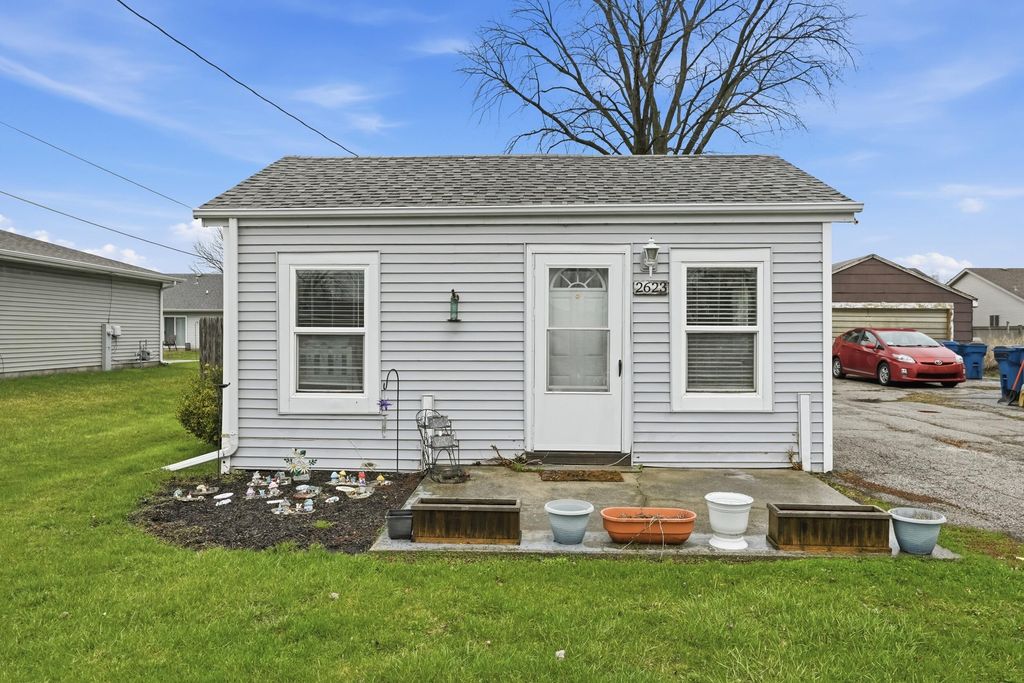 Photo of 2623 Hart Road, Highland, IN 46322 (MLS # 836955)