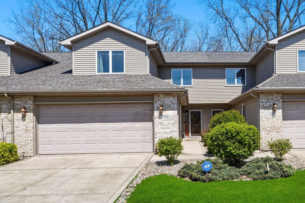 Photo of 1765 Amber Drive, Hobart, IN 46342 (MLS # 837618)