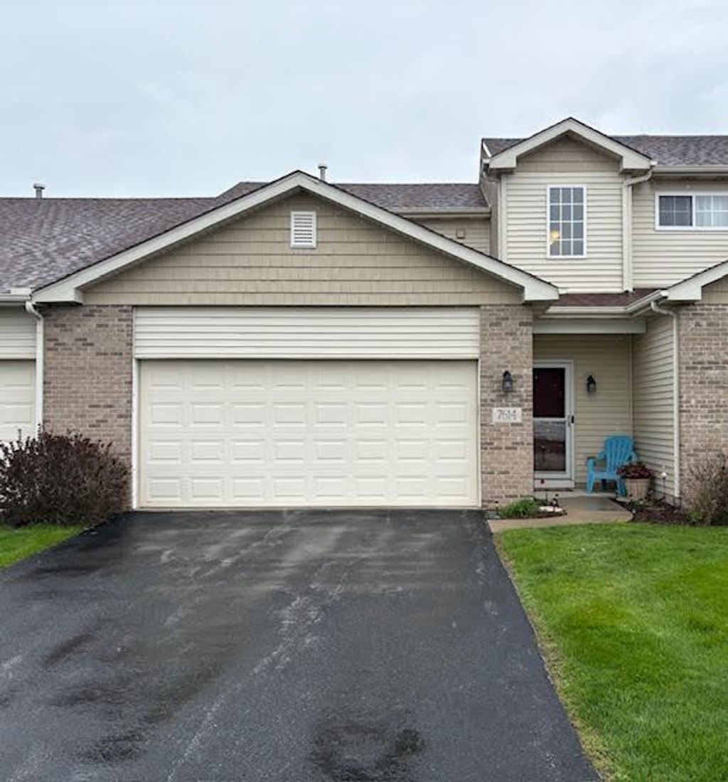 Photo of 7614 E 111th Lane, Crown Point, IN 46307 (MLS # 837831)