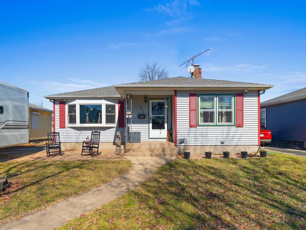 Photo of 2837 38th Street, Highland, IN 46322 (MLS # 835163)