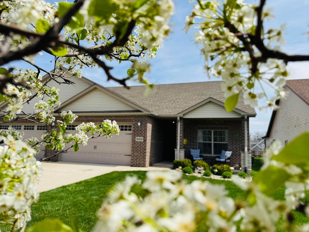 Photo of 3008 Winter Garden Drive, Valparaiso, IN 46385 (MLS # 837146)