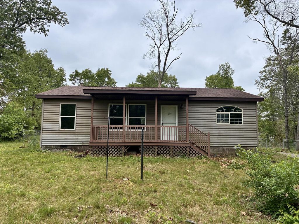 Photo of 1815 W Dawn Drive N, North Judson, IN 46366 (MLS # 839554)