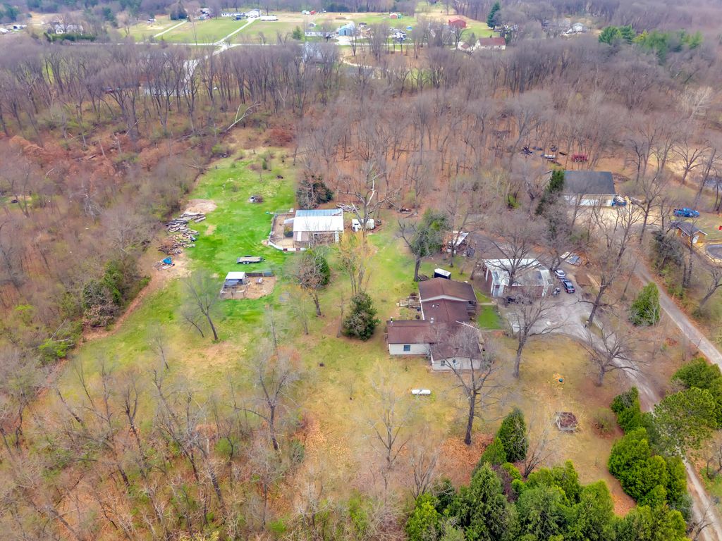 Photo of 1250 E 900 N, Wheatfield, IN 46392 (MLS # 836933)