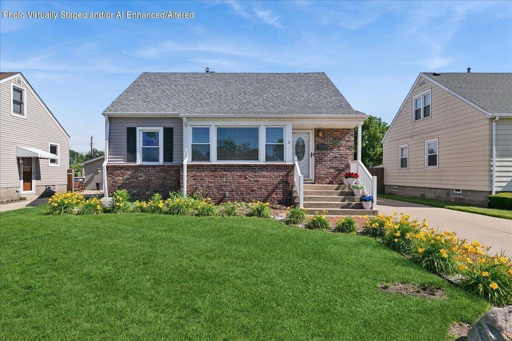 Photo of 3911 Jewett Avenue, Highland, IN 46322 (MLS # 846189)