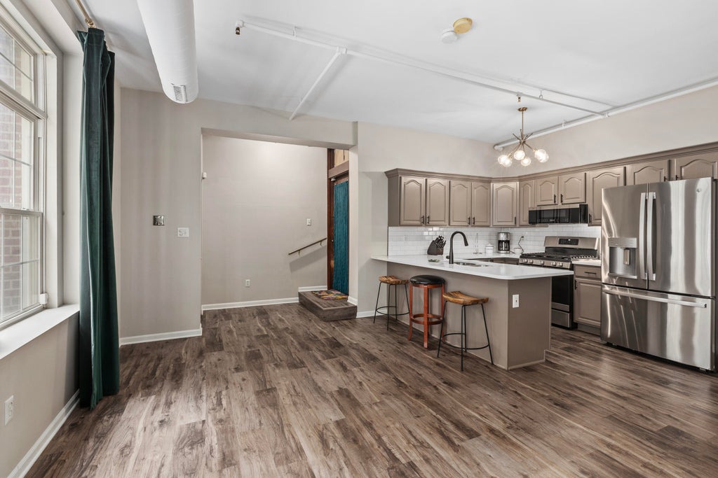 Photo of 311 S Court Street #104, Crown Point, IN 46307 (MLS # 845402)