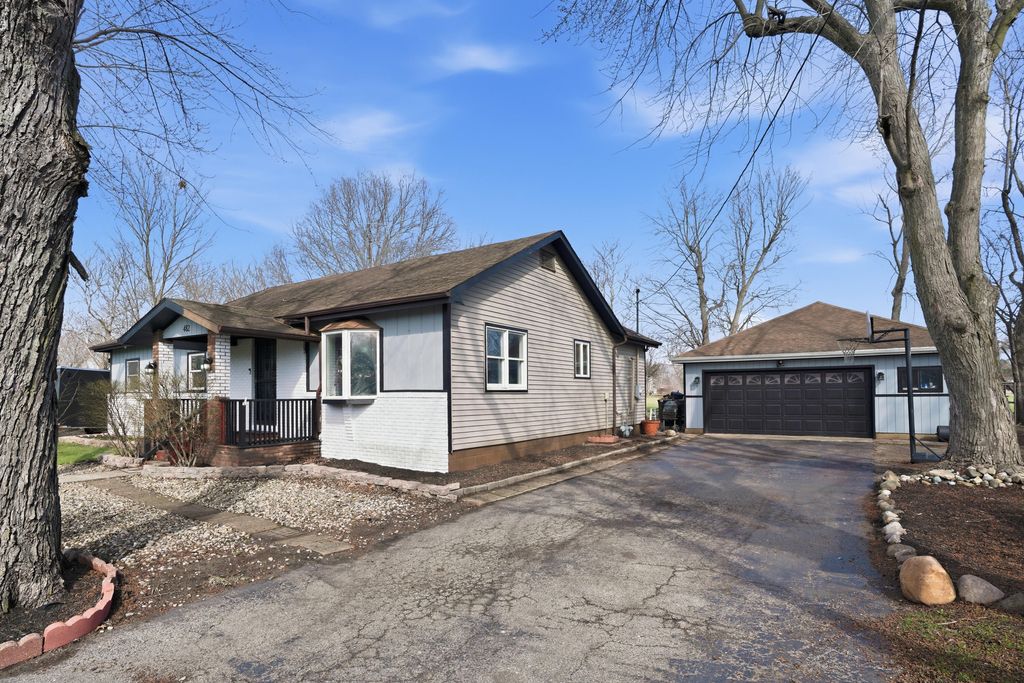 Photo of 482 E Grove Street, Wheatfield, IN 46392 (MLS # 835795)