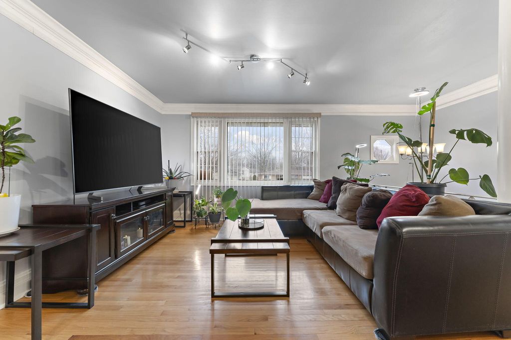 Photo of 919 W 69th Place, Merrillville, IN 46410 (MLS # 832403)