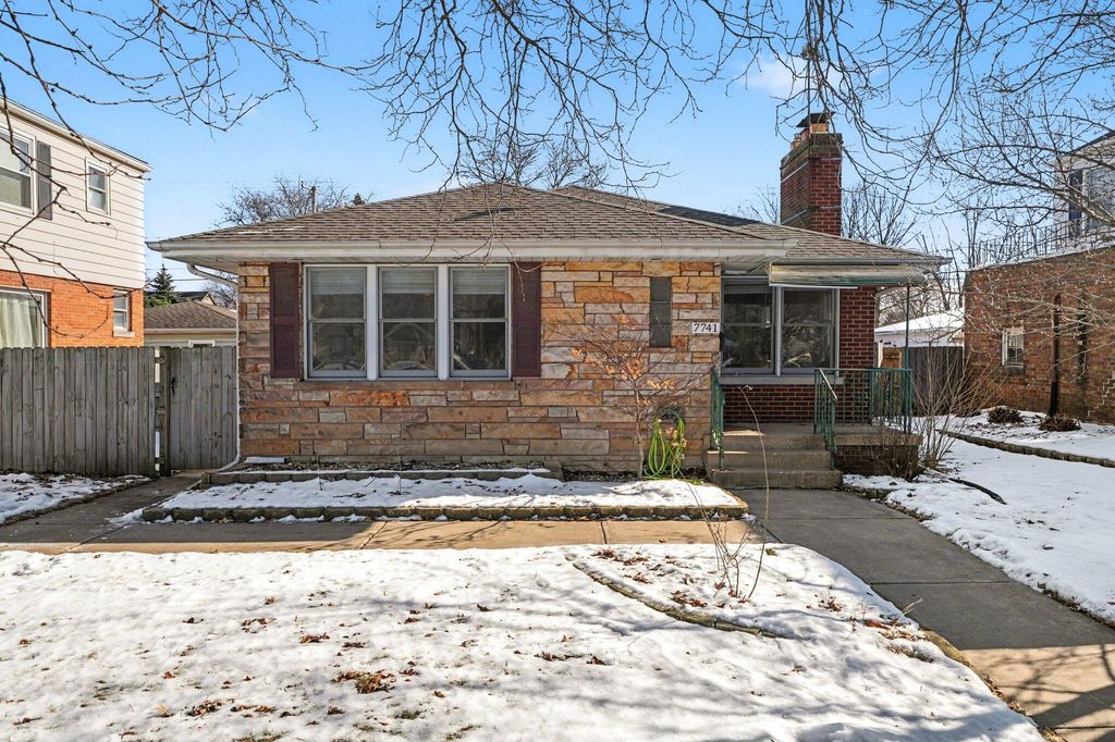 Photo of 7741 Hohman Avenue, Munster, IN 46321 (MLS # 833816)