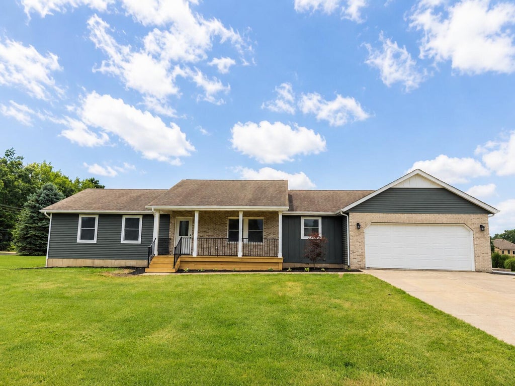 Photo of 148 Rillstone Drive, Kouts, IN 46347 (MLS # 846355)