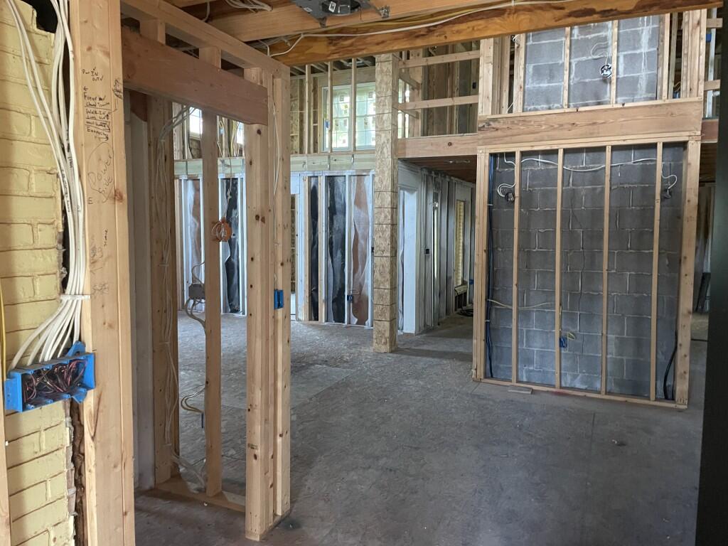 8620 Green Braes S Drive