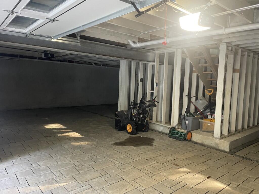 8620 Green Braes S Drive