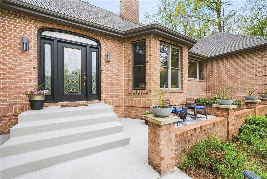 Photo of 718 N Old Suman Road, Valparaiso, IN 46383 (MLS # 838043)