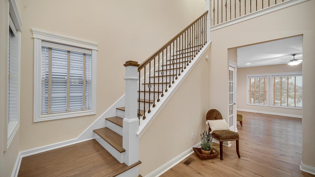 Photo of 1128 Jeanne Court, Crown Point, IN 46307 (MLS # 846392)
